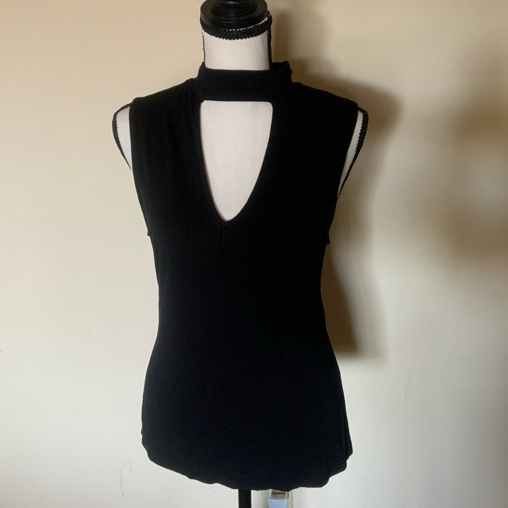 Polly and Esther keyhole neck bodycon sleeves shirt size large